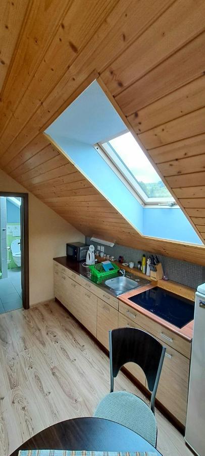 Ubytovanie U Huberta Bešeňová Extérieur photo