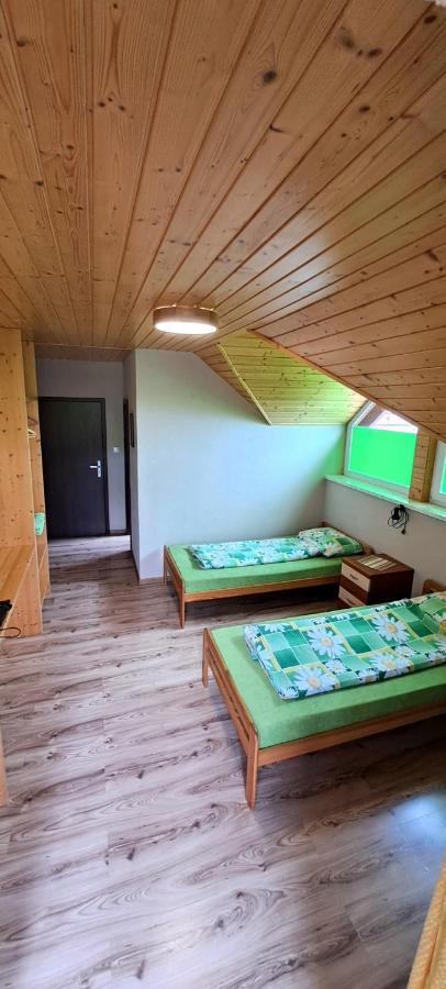 Ubytovanie U Huberta Bešeňová Extérieur photo
