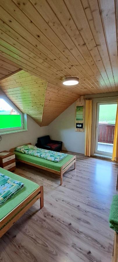 Ubytovanie U Huberta Bešeňová Extérieur photo