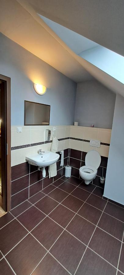 Ubytovanie U Huberta Bešeňová Extérieur photo